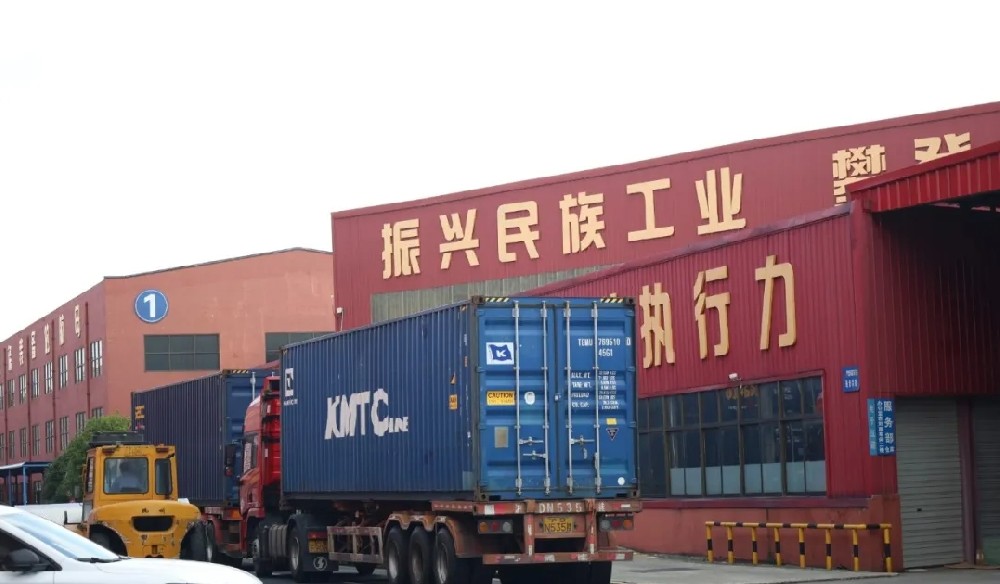 海獅印度洗衣龍樣板工程發貨現場